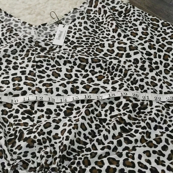 Vitamin A Cheetah Romper - Picture 7 of 9